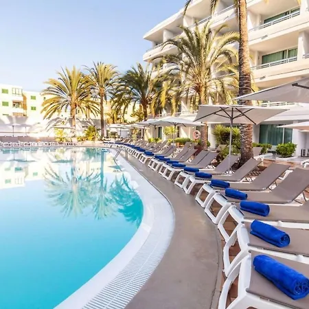 아파트 Deluxe Pool View With Half Board, Freewifi A 250m From The
